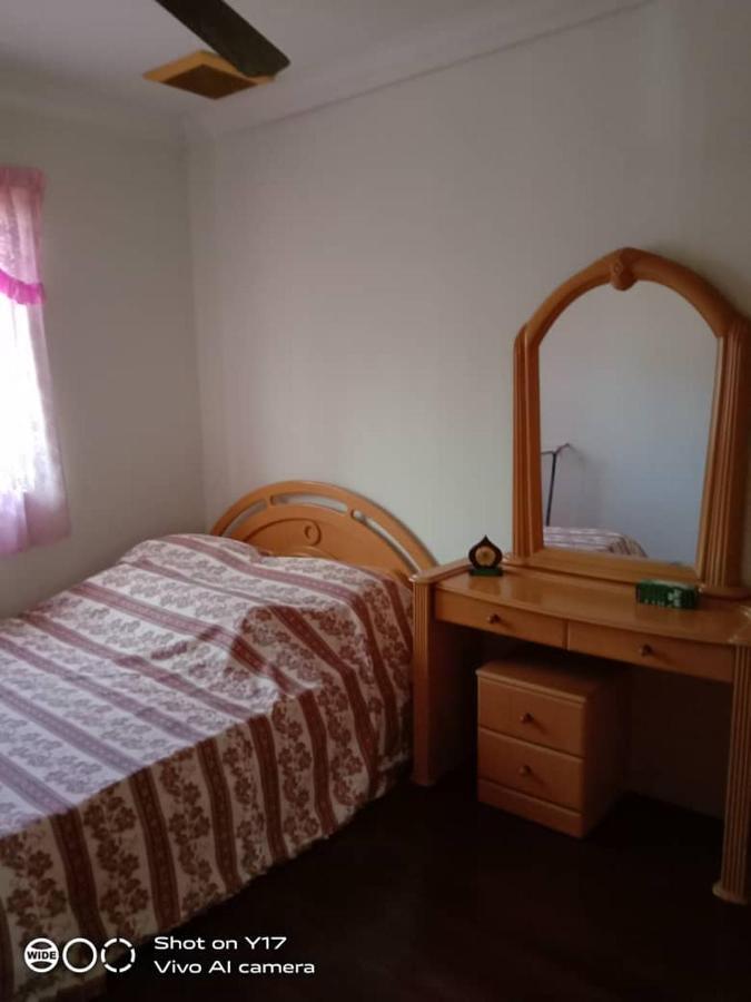 Opro S&S Homestay Pagoh Malay Only 무아르 외부 사진